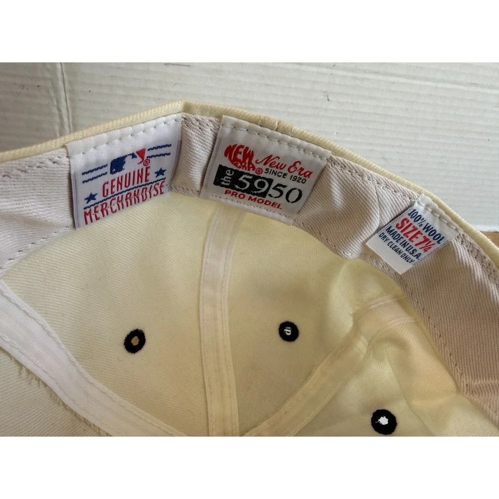 New Era vtg 1997